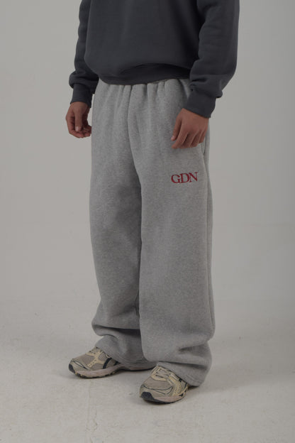 GREY BAGGY SWEATPANTS